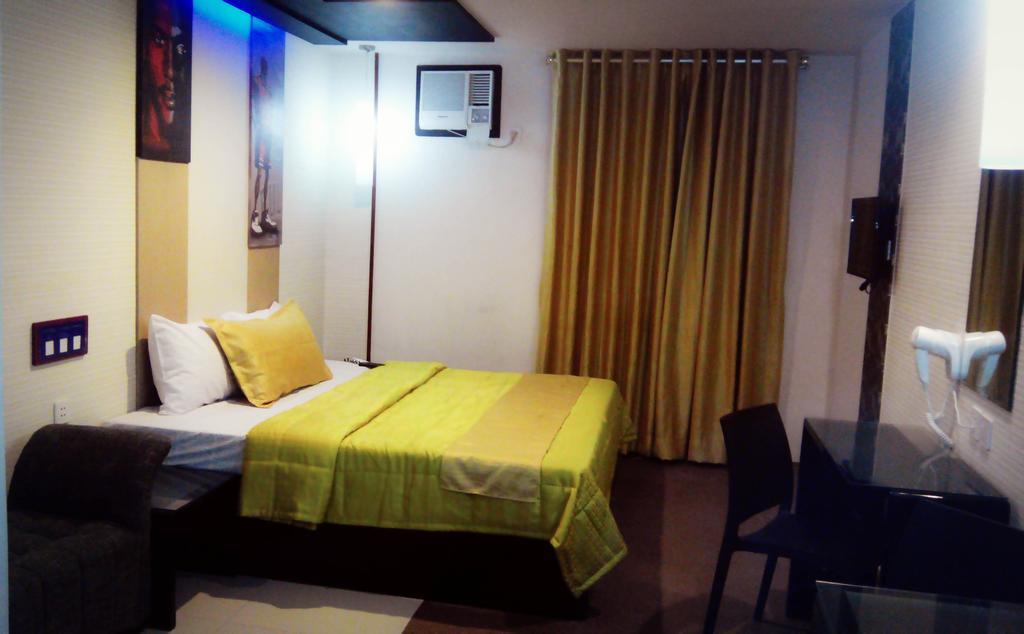 Icon Hotel North Edsa Quezon City Zimmer foto