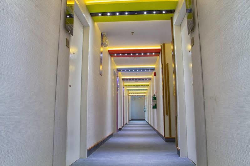 Icon Hotel North Edsa Quezon City Exterior foto
